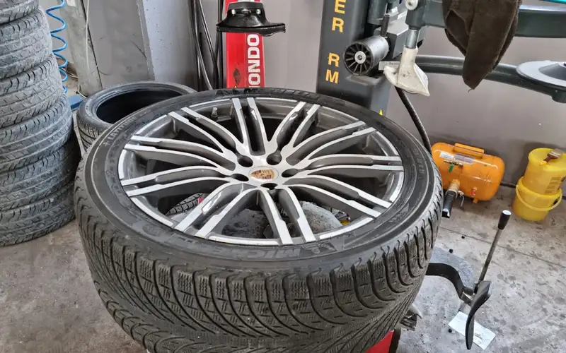 Foto dell'officina Stop Gomme - Rimini
