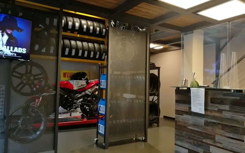 Foto dell'officina Sturlagomme