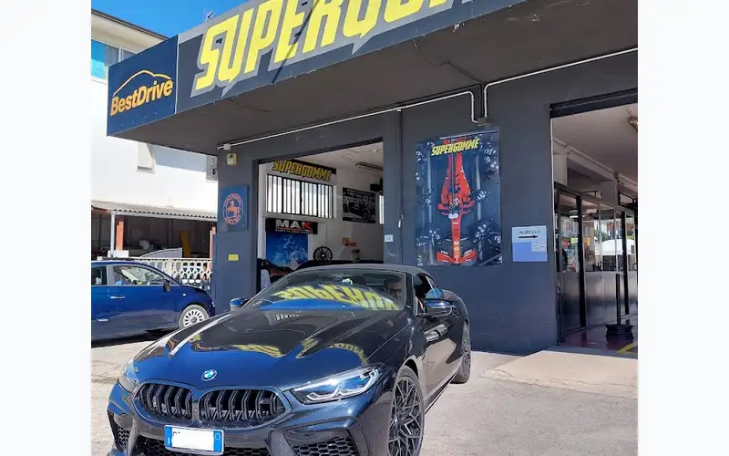 Foto dell'officina Super Gomme S.r.l.