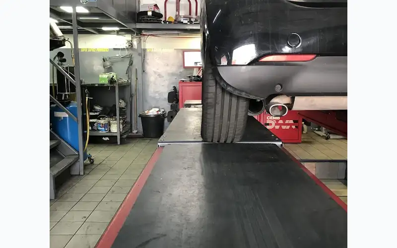 Foto dell'officina Super Service Pneumatici Di Giuseppe Pagano