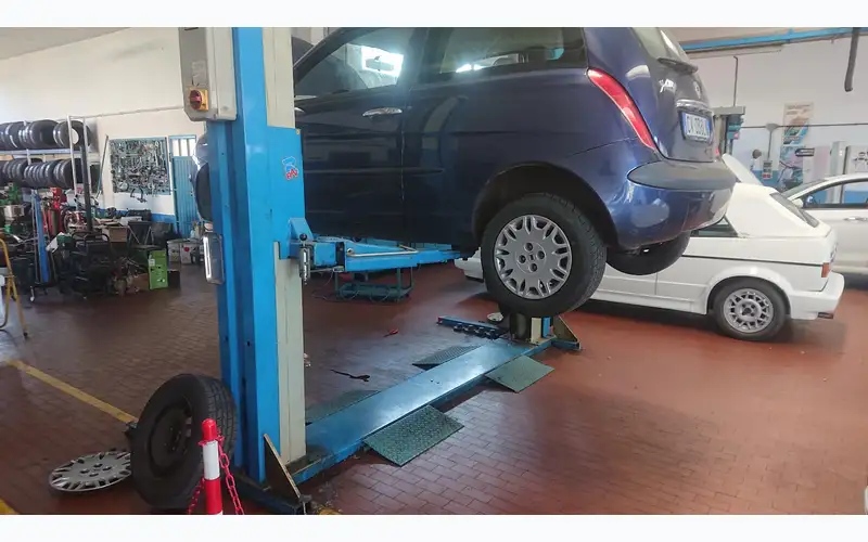 Foto dell'officina Tarozzi