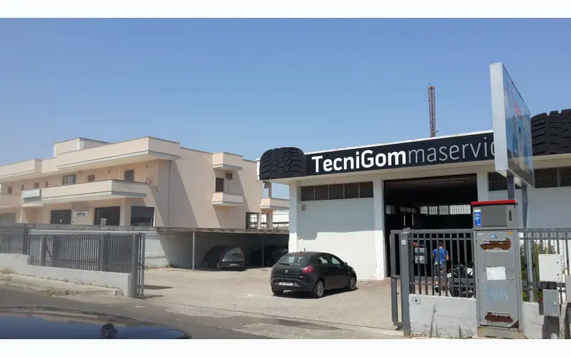 Foto dell'officina Tecnigom - Castromediano R 18