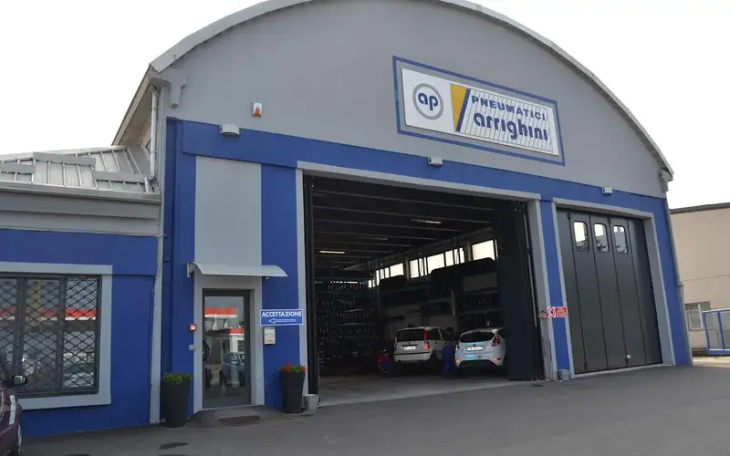 Foto dell'officina Tires Arrighini S.r.l.
