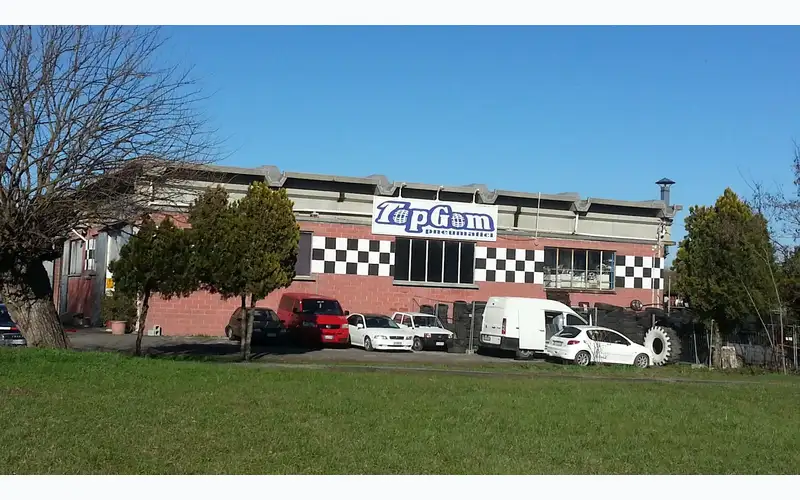 Foto dell'officina Top Gom Di Moreno Piccardo