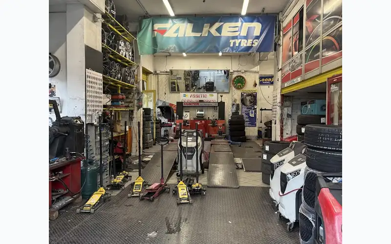 Foto dell'officina Topwheels
