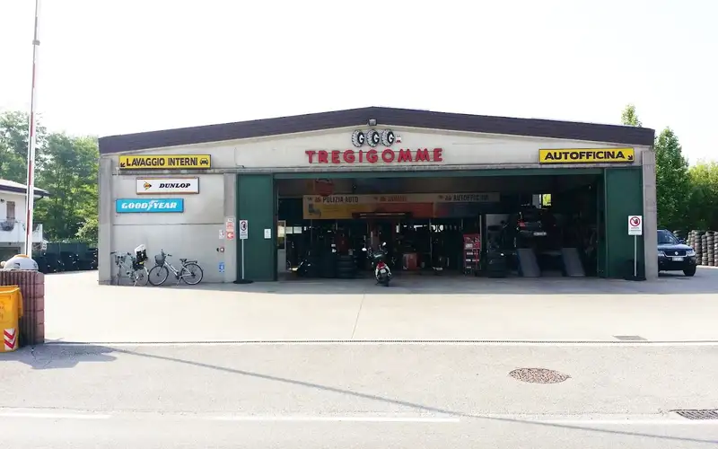 Foto dell'officina Tregigomme S.r.l.