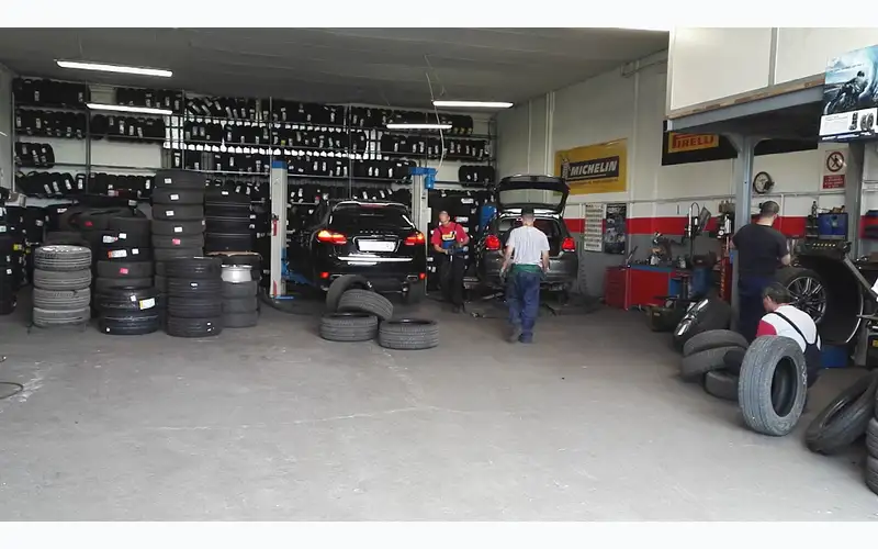 Foto dell'officina Tutto Auto Gomme S.r.l. - Mastro Michelin