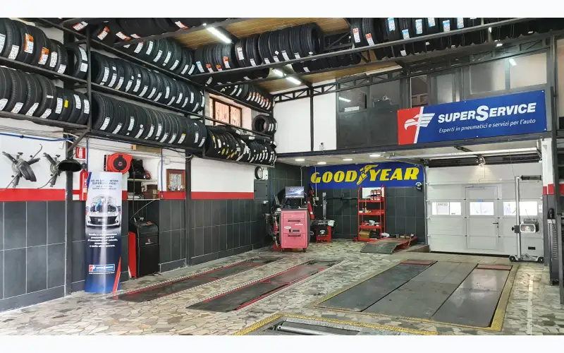 Foto dell'officina Uglietti Service S.r.l.