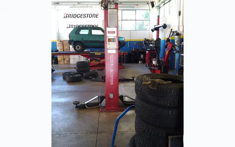Foto dell'officina Valli Giorgio