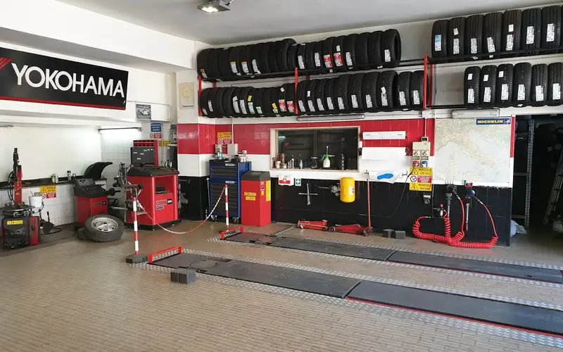 Foto dell'officina Vantaggi Gomme Di Vantaggi Stefano & C. S.a.s.