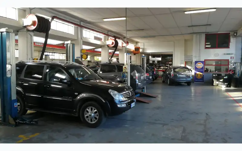 Foto dell'officina VB Car S.n.c.