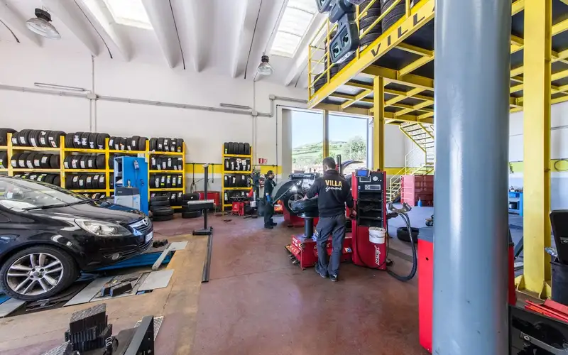 Foto dell'officina Villa Gomme