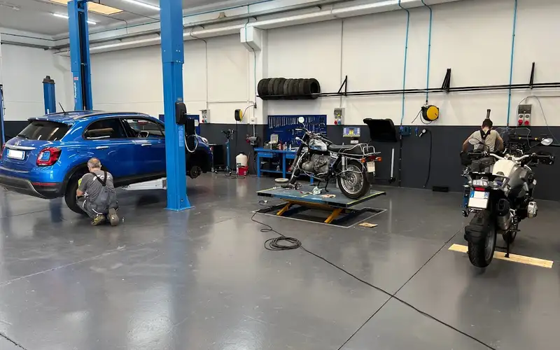 Foto dell'officina Zerocento S.r.l.