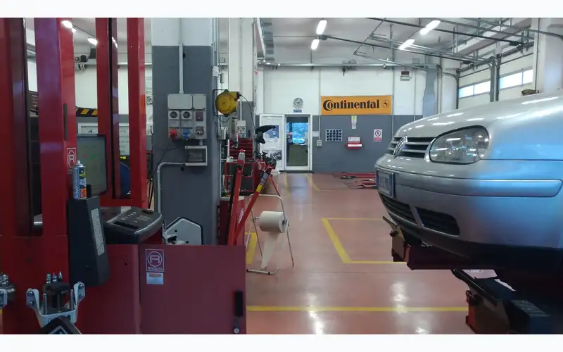 Foto dell'officina Zuin Gomme